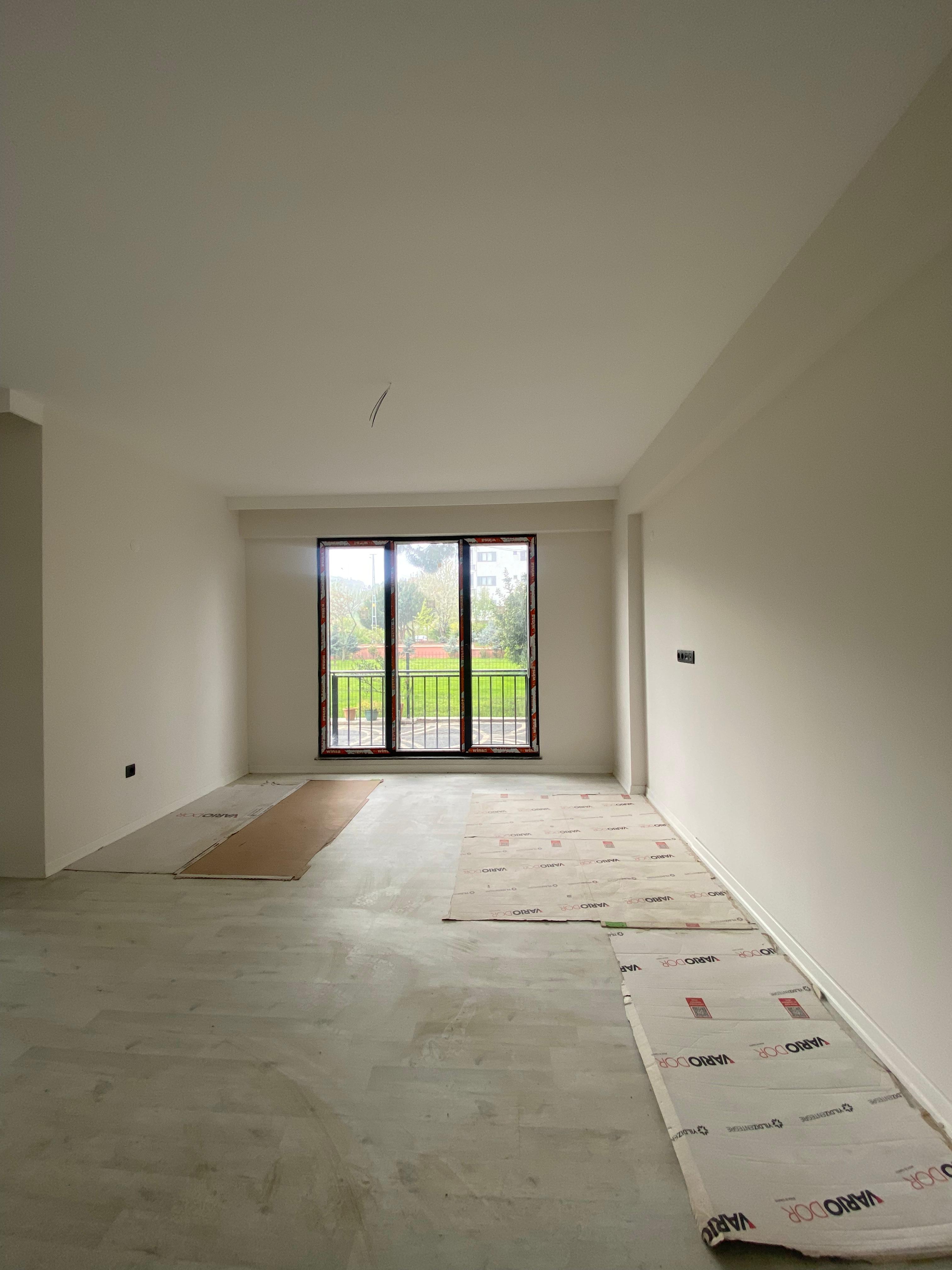 MABEL GAYRİMENKUL/ADACIK YAKAMOZ SİTESİNDE 1+1 SATILIK DAİRE